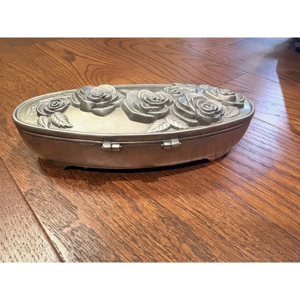 Godinger Silver Plate Rose Pattern Oval Velvet Lined Jewelry Box